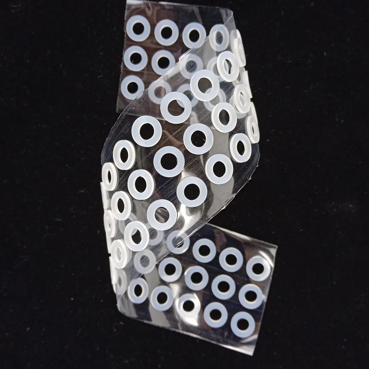 Silicone protection pad with rounded profile